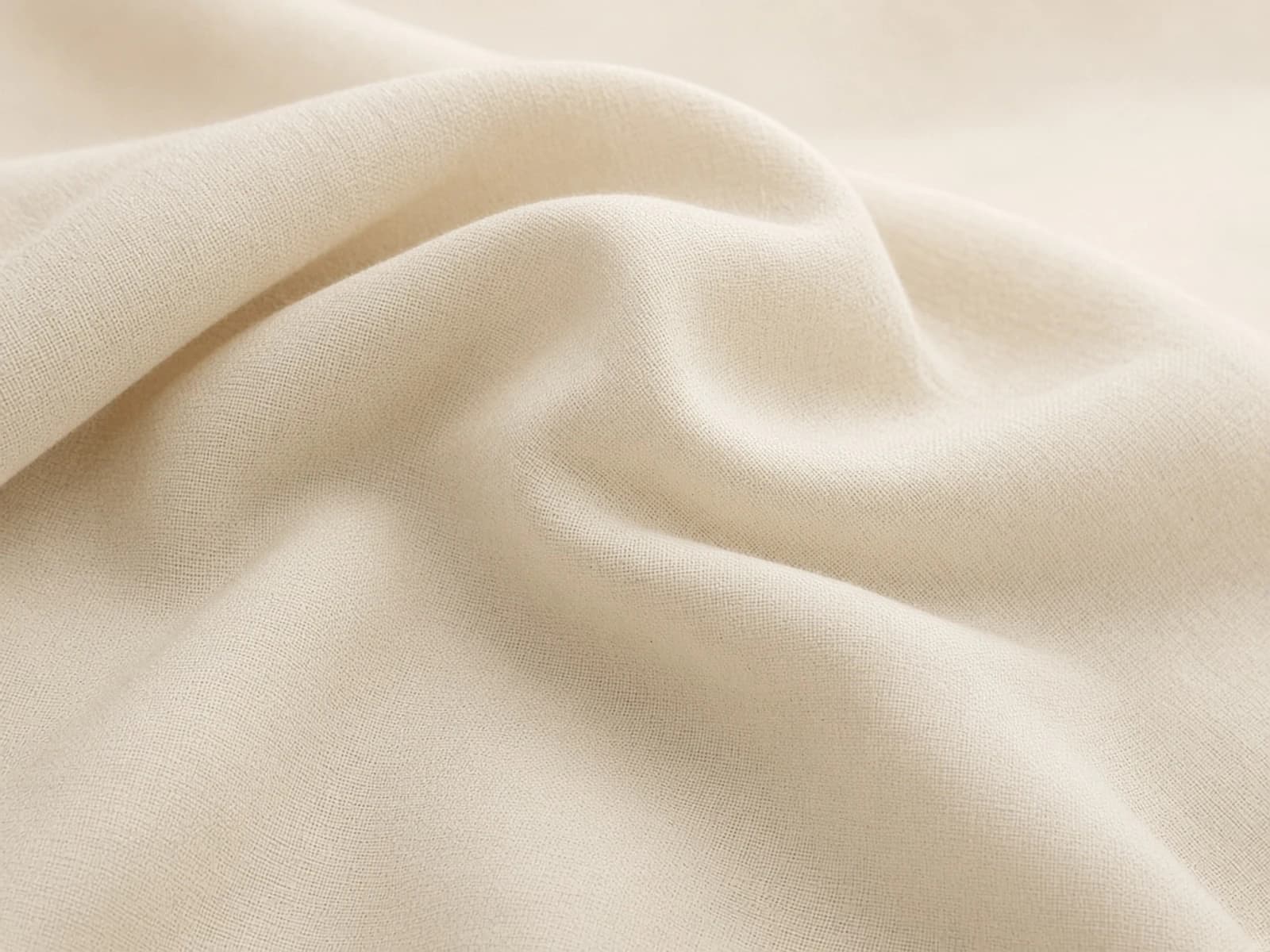 Undyed organic cotton lawn with a breathable matte weave